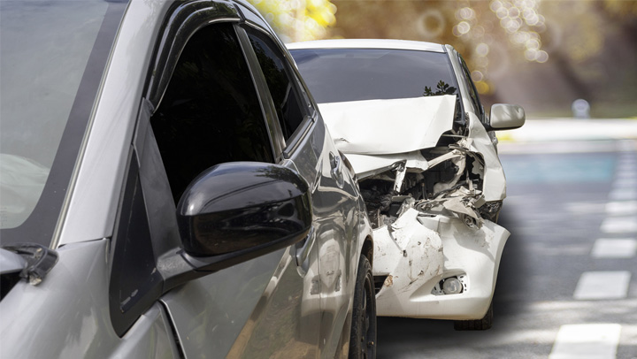 411_home_image_1 Two cars crashed in an accident